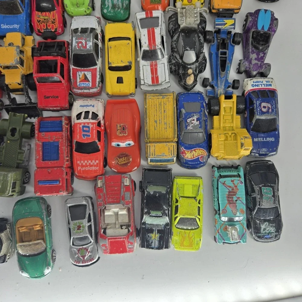 Huge Lot Of 90+ Vtg Diecast Toy Cars - Hot Wheels, Matchbox, cars - Picture 11 of 14